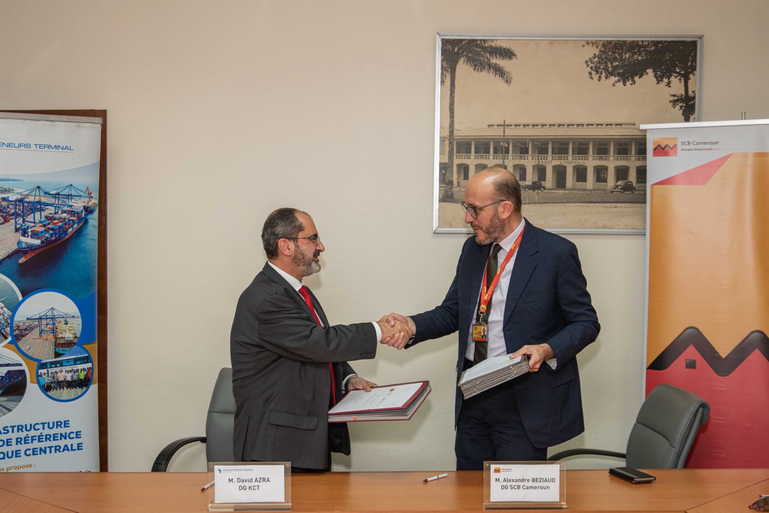 SIGNATURE DE LA CONVENTION ENTRE SCB CAMEROUN ET KRIBI CONTENEURS TERMINAL - KCT